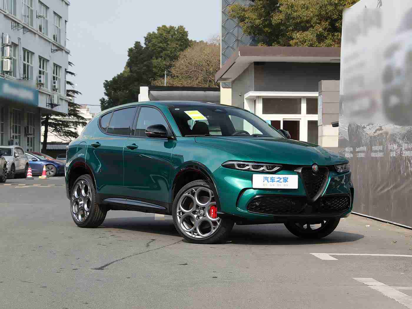 男生和女生一起拆拆很痛：汽车维修中心发现男女协作痛点，优化分工提升效率-2