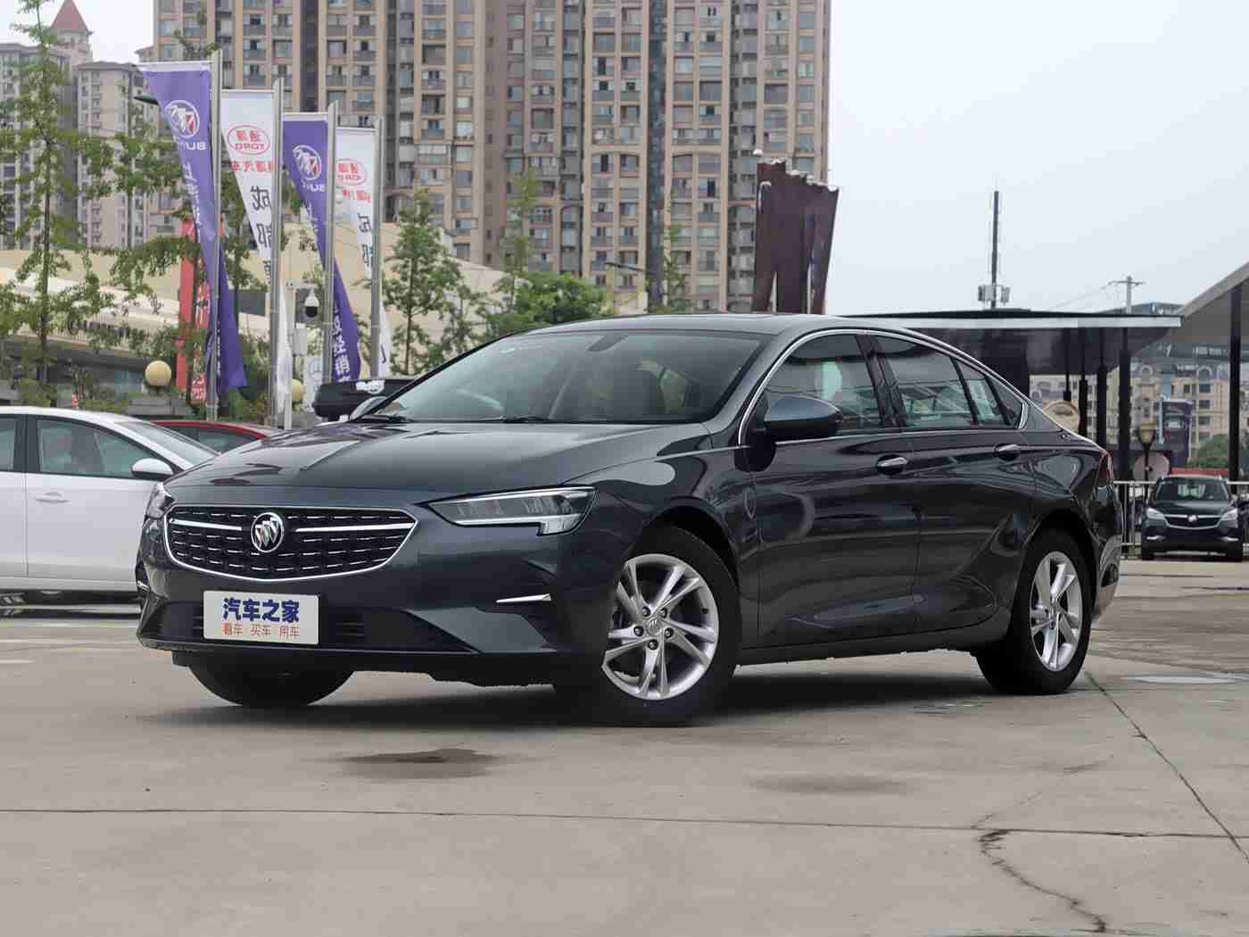 陈冠希阿娇13分49秒：明星跨界引关注，汽车盛宴启新篇-2