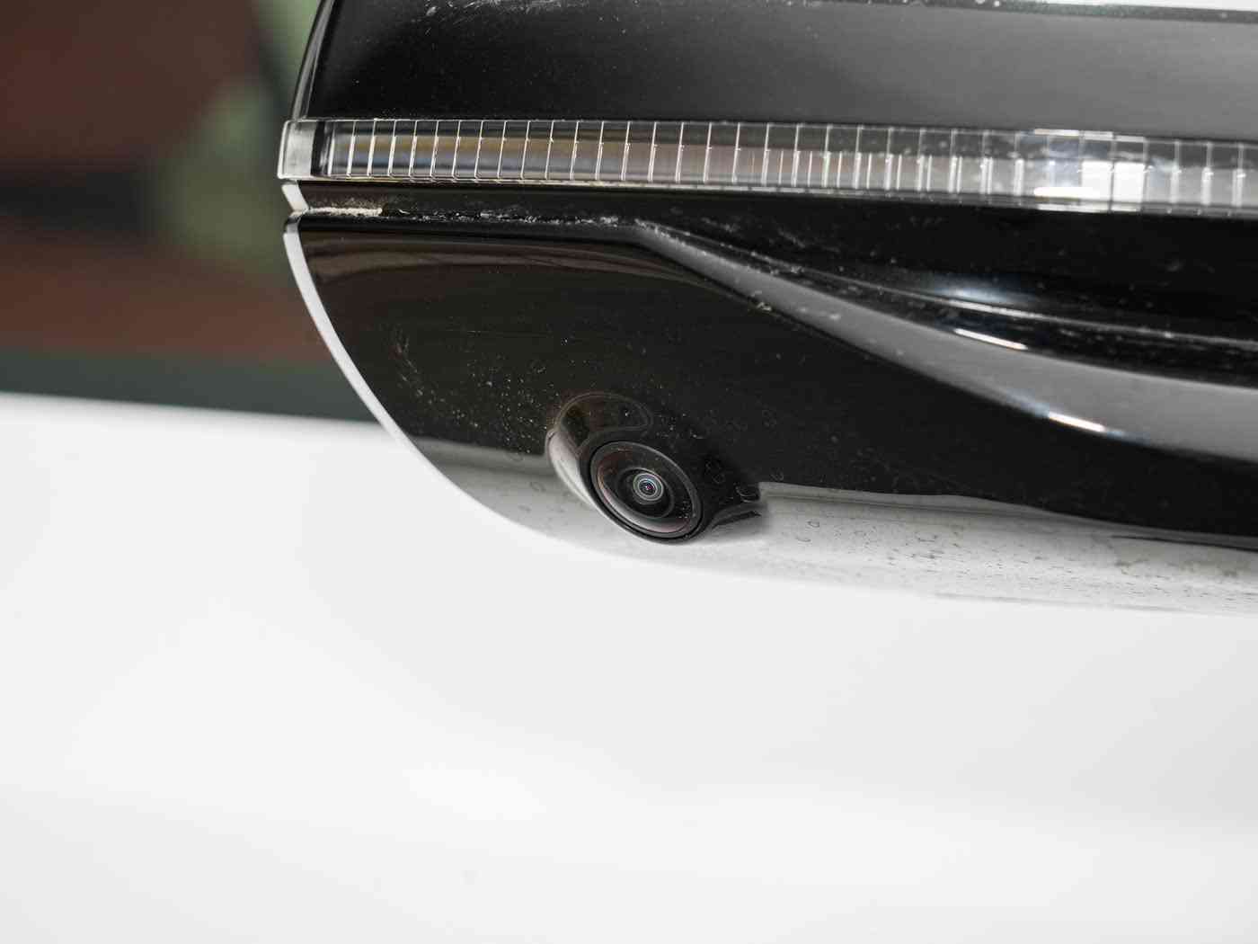 打扑克不盖被子:轻松扑克风,驾驭自由行,环保时尚车-1