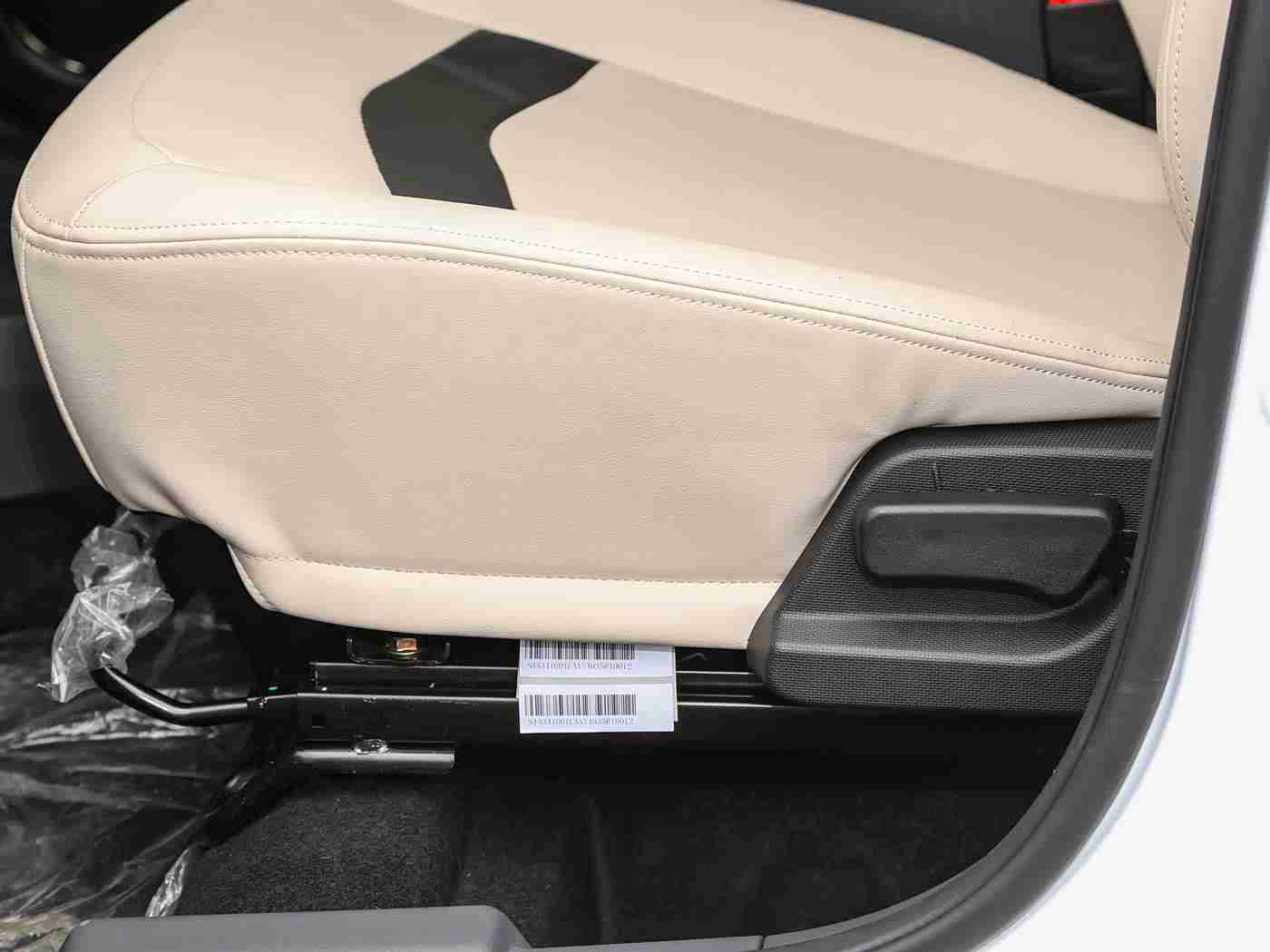 国产色AV:国产新锐驾临,科技魅力四溢,安全舒适共享-3