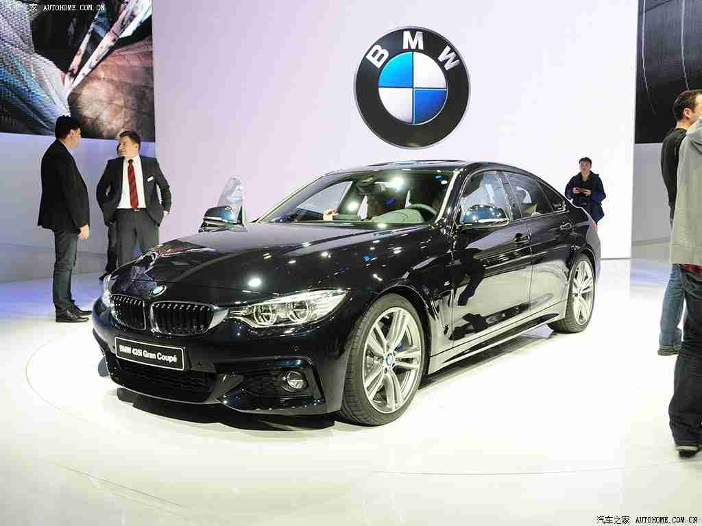 商务旅行中戴绿色帽子的老板同行台词：绿色动力，智能领航，商务出行新风尚-3