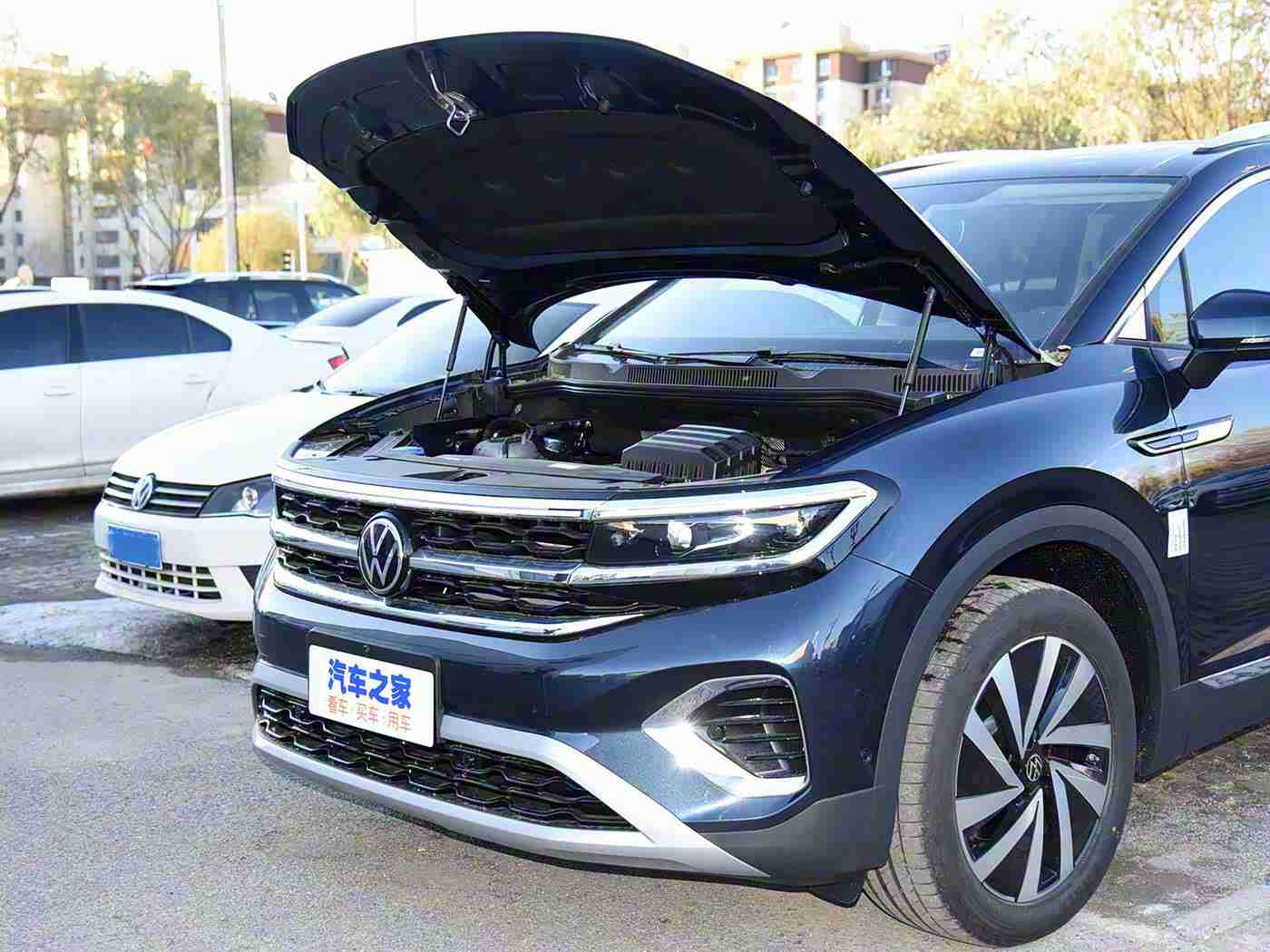 打扑克又痛又叫的软件:“智能驾驶新潮流:趣味打牌安全提醒,我国研发软件引领汽车娱乐革命”-3