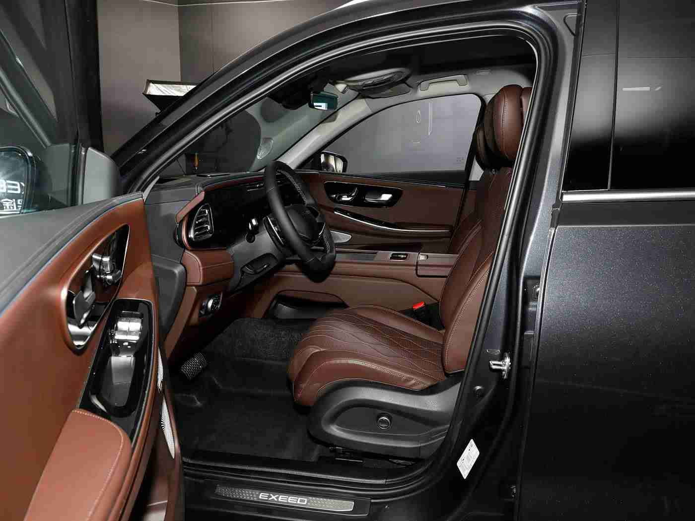 公牛配女人太残忍了的游戏特色：汽车行业新突破：“公牛配女人”独特设计引领科技时尚潮流-3