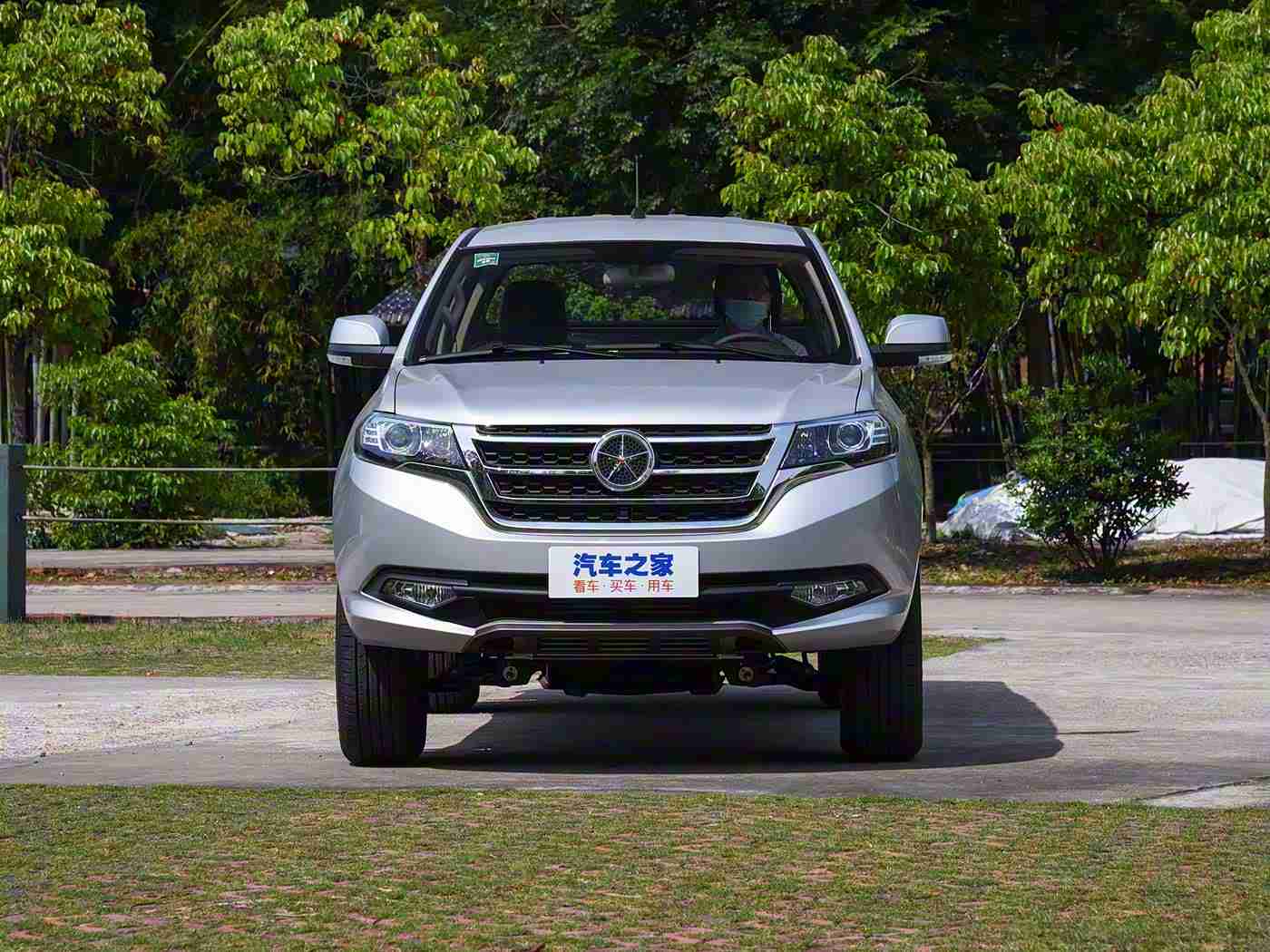 十八摸app：科技驾驭，车友狂欢：一站式汽车生活盛宴-2