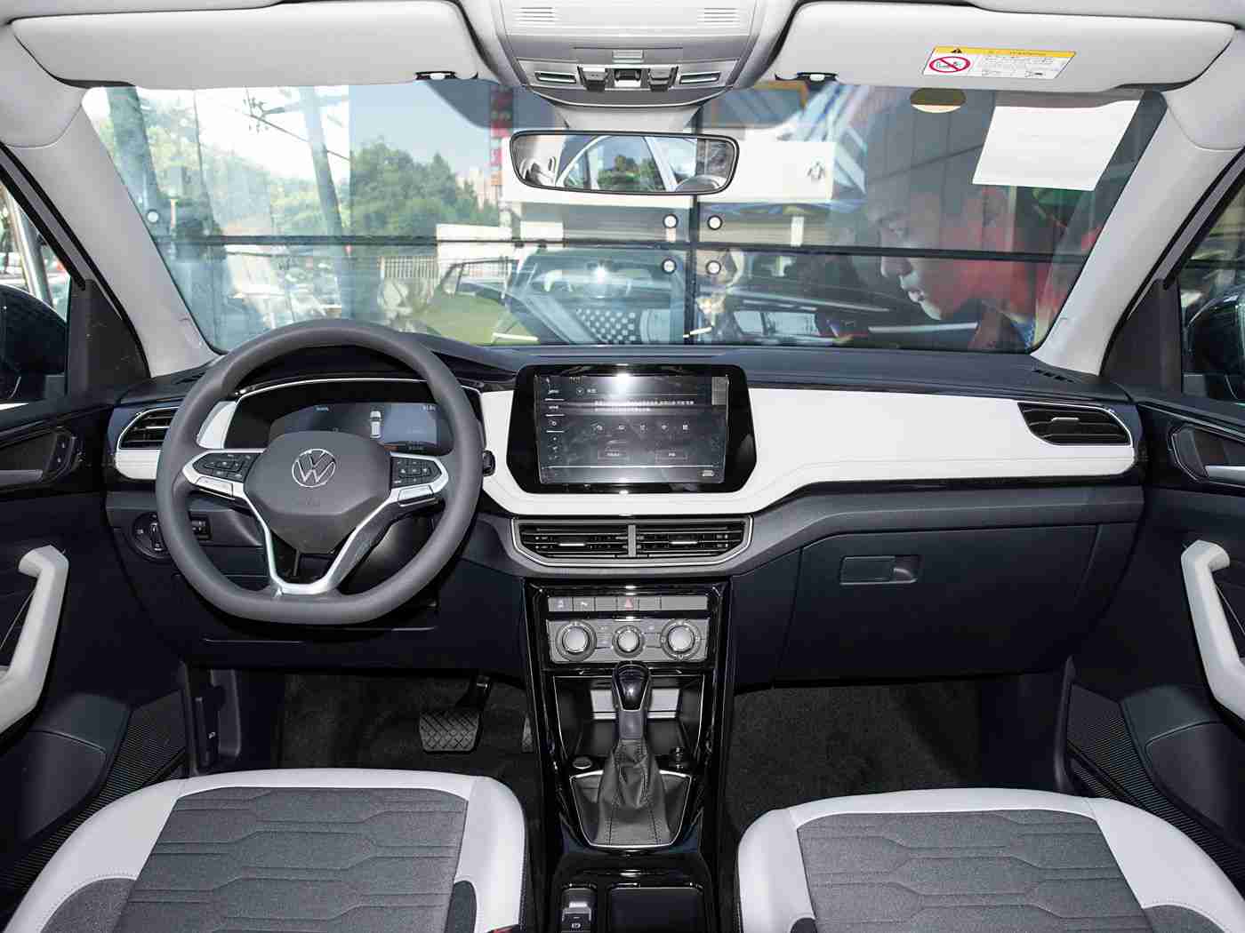 公猪配美女要多久才能配好：智能配对技术革新，汽车行业迎来革命性突破，驾驶体验升级显著-1