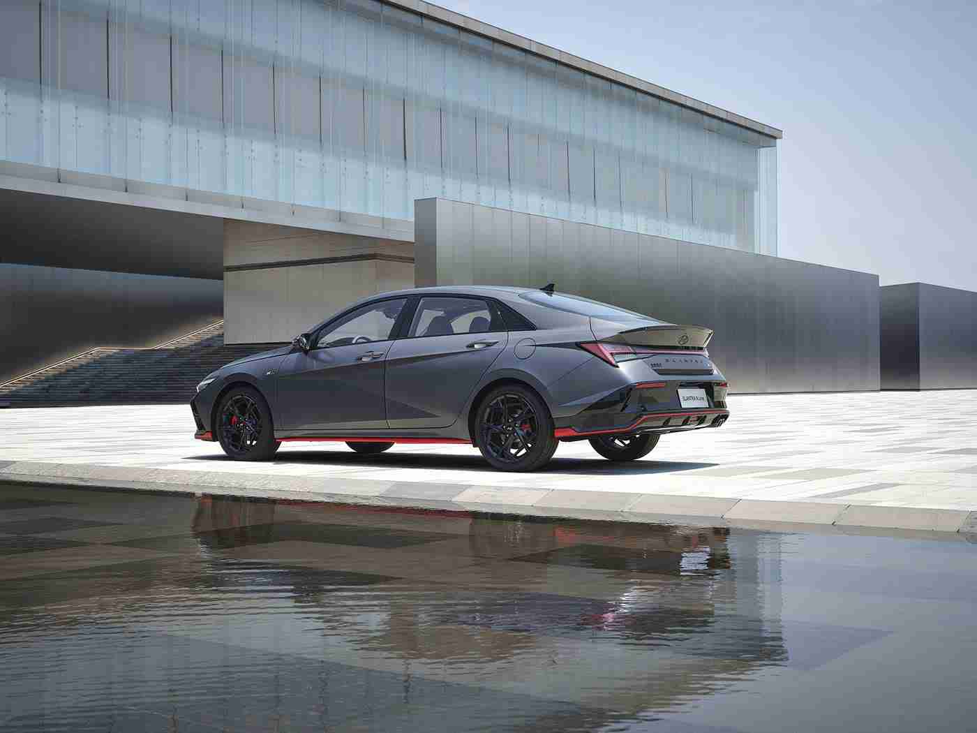 人与性    动交：新能源汽车引领“人车和谐”新潮流，科技赋能打造智能出行新时代-1