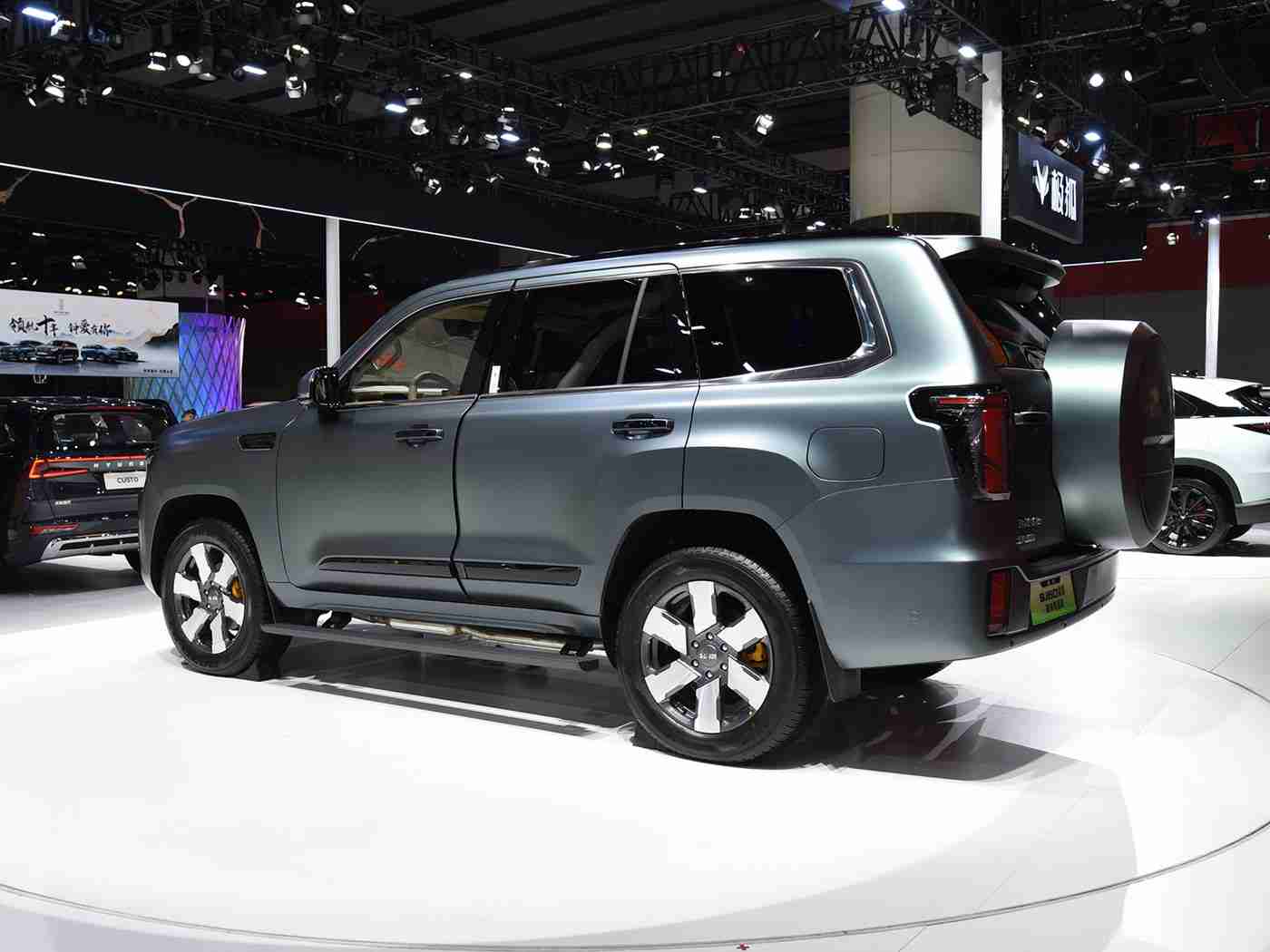 男女搞鸡APP：汽车社交新纪元，跨界融合绽放光芒-1