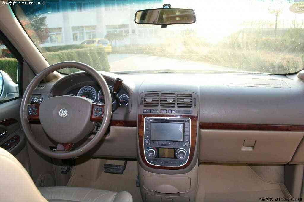 罕见精品一线天白馒头:白馒之韵,动韵天成,尽享科技与舒适的汽车传奇之旅-2