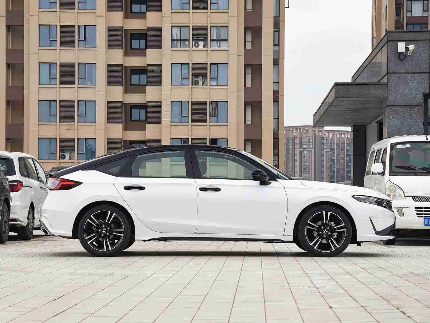 黄色软件3.0：智能领航，未来出行新篇章-2