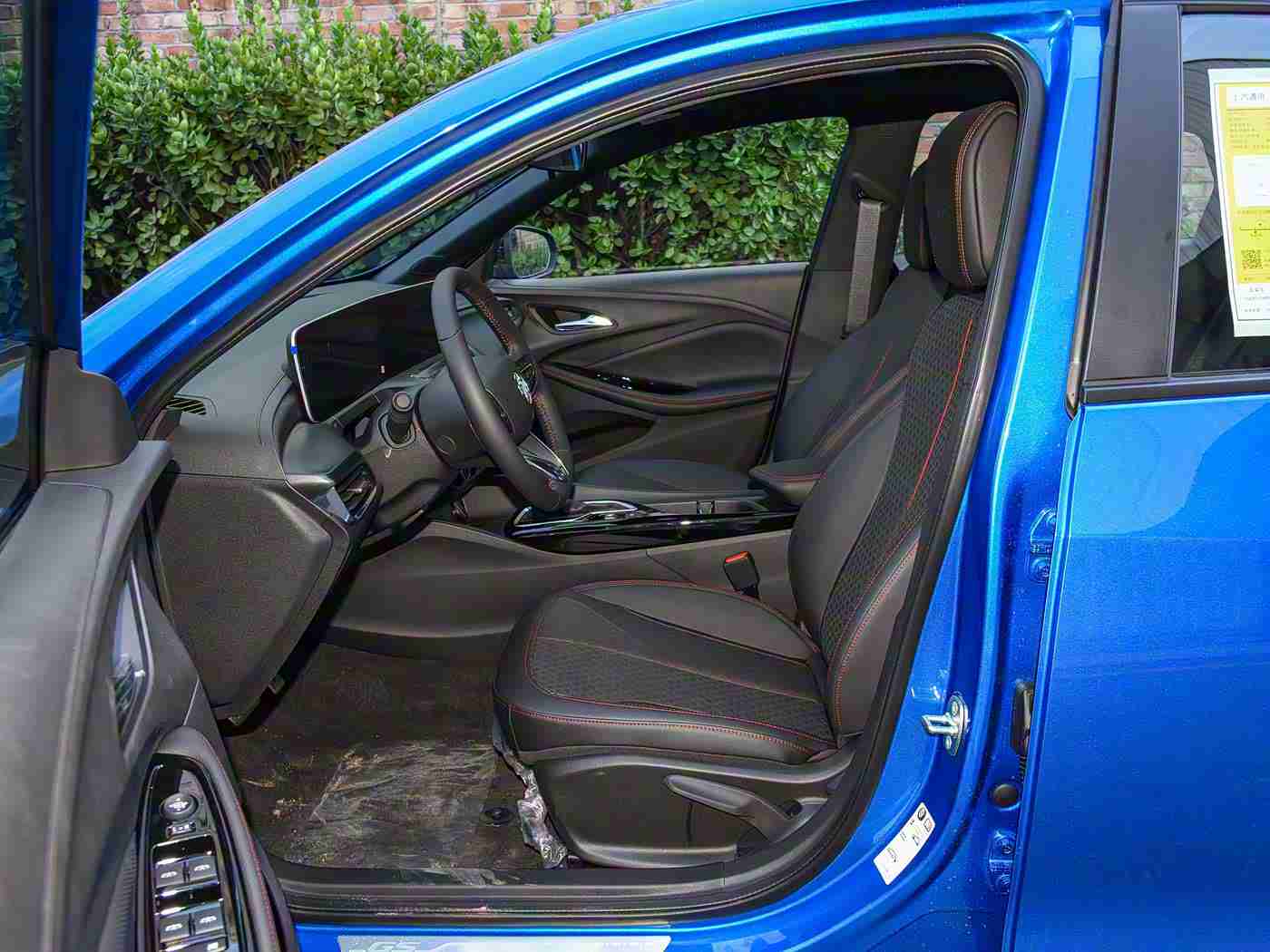 裸体软件：汽车智能新潮流：极简“裸体”系统引领高效驾驶体验革新-2