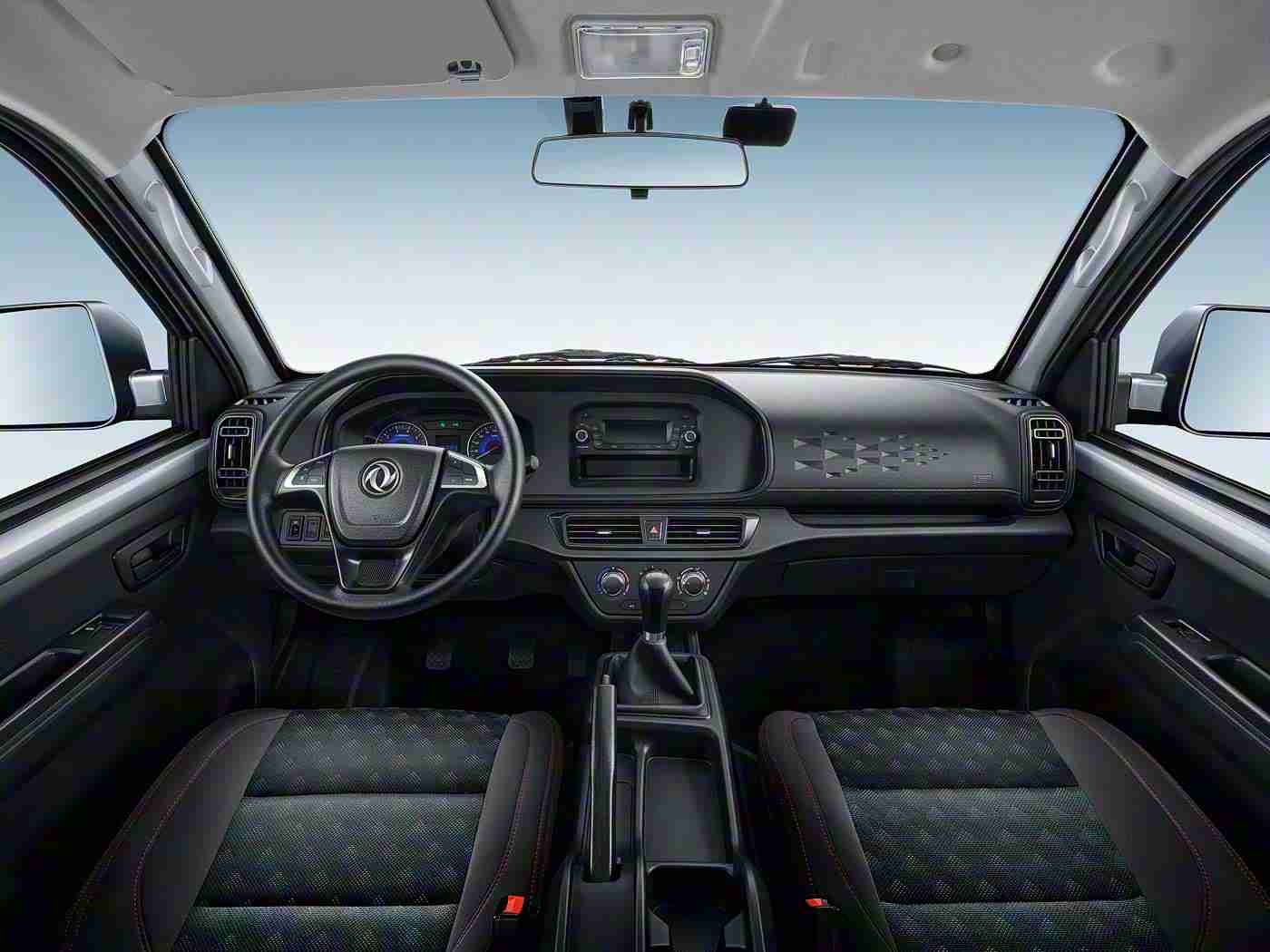 男生和女生一起差差差软件：智能出行新篇章，综合性应用引领汽车行业变革，打造社交生态圈-1