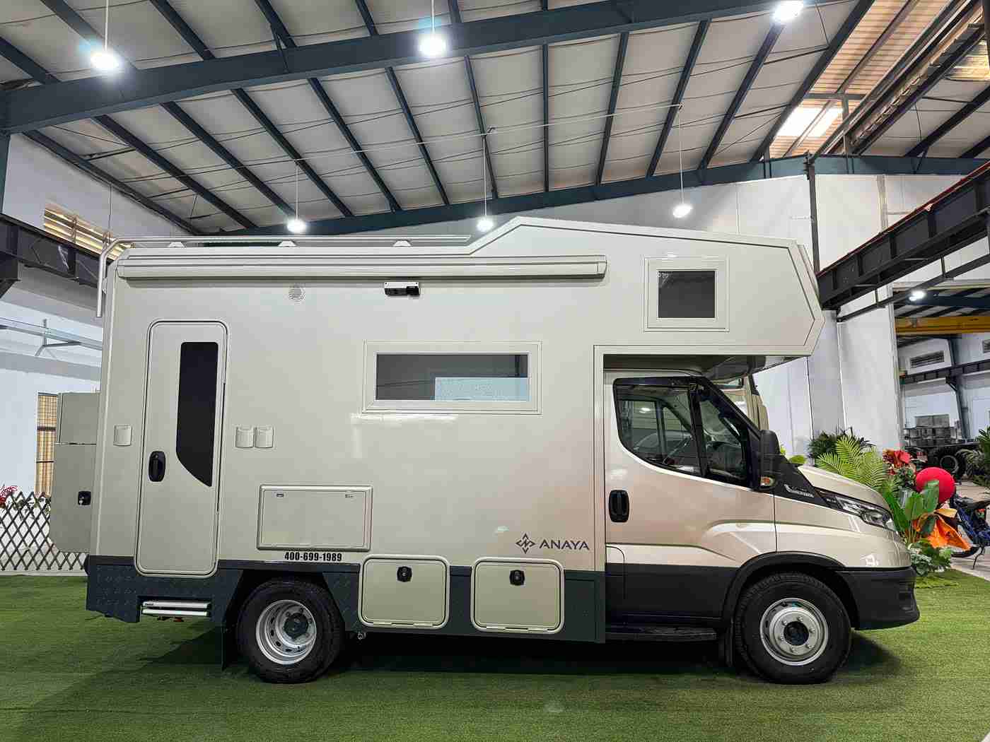 卡在洗衣机里的姐姐:“创新儿童安全预警,空气净化座椅设计,我国“卡在洗衣机里的姐姐”汽车引领安全新潮流”-1