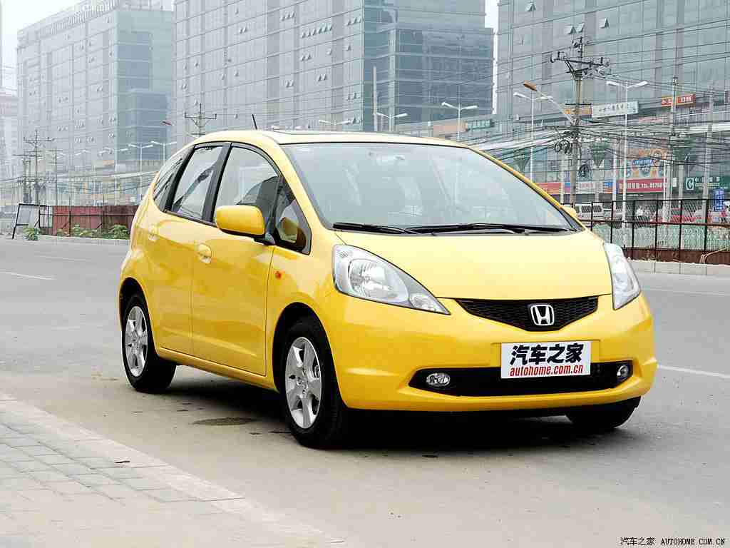 黄色链接下载：警惕汽车应用下载陷阱：车主隐私安全警示，守护爱车不受侵害-5