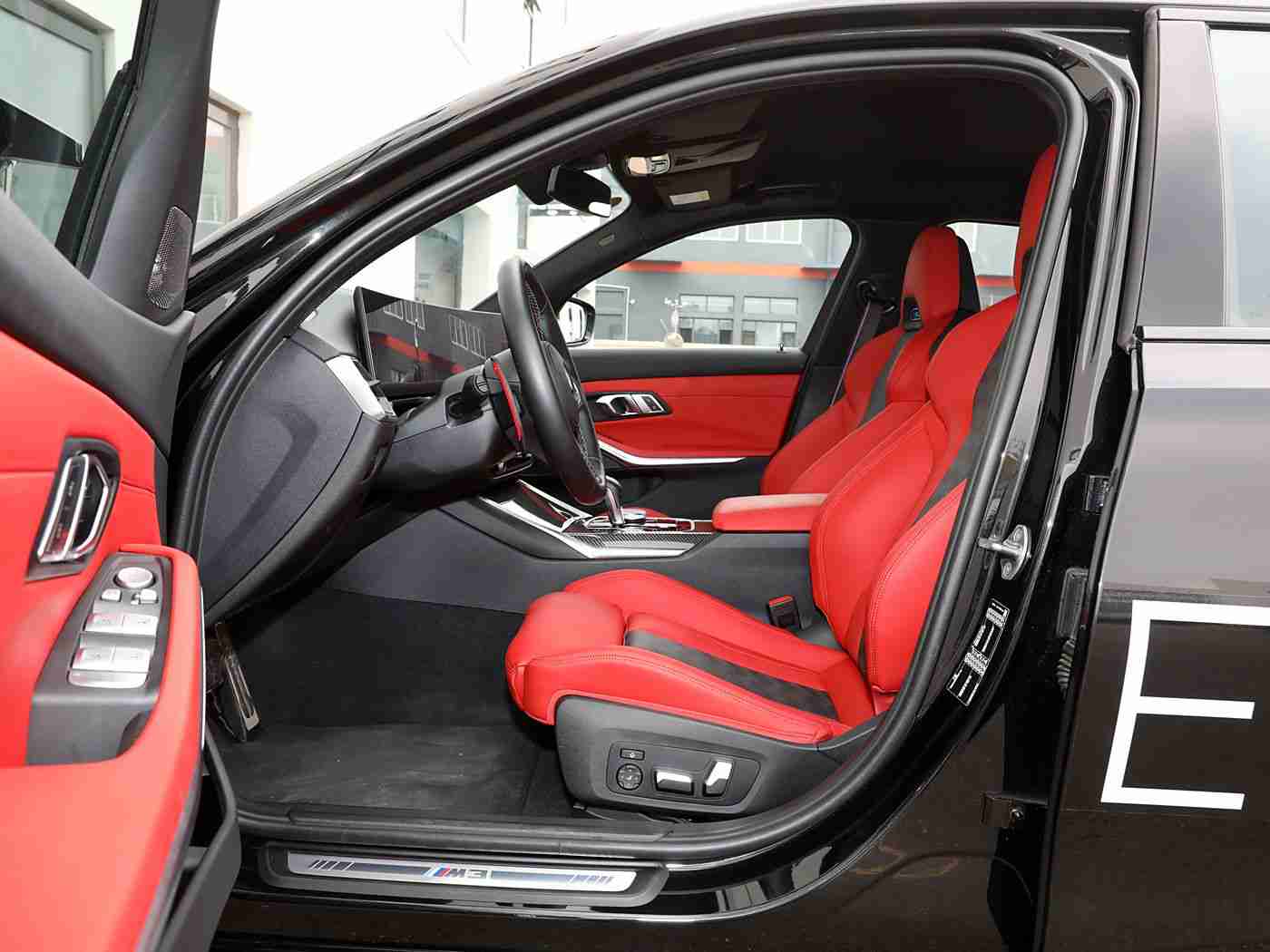 色综合色：汽车彩绘，潮流视觉盛宴-1