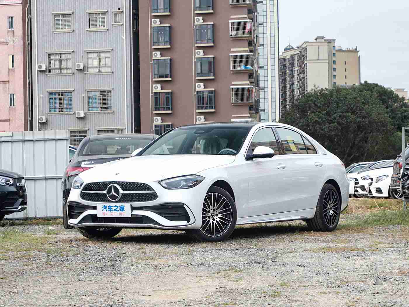 黄色软件app大全免费下载2024：汽车行业新利器：免费App助您轻松掌握汽车资讯与配件信息-3