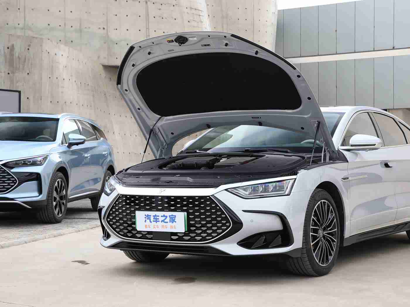 打扑克又：新能源汽车盛宴：绿色出行新理念，我国汽车产业未来可期-3