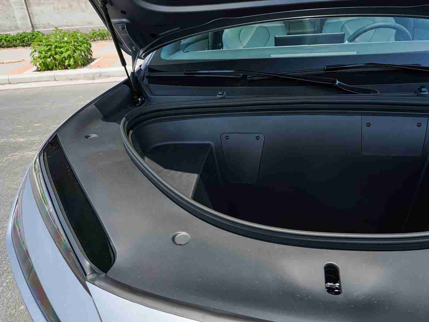 老师用丝袜脚帮我脚交：“丝袜脚交互设计引领潮流，全新概念车颠覆驾驶体验，绿色高效动力诠释未来出行”-4