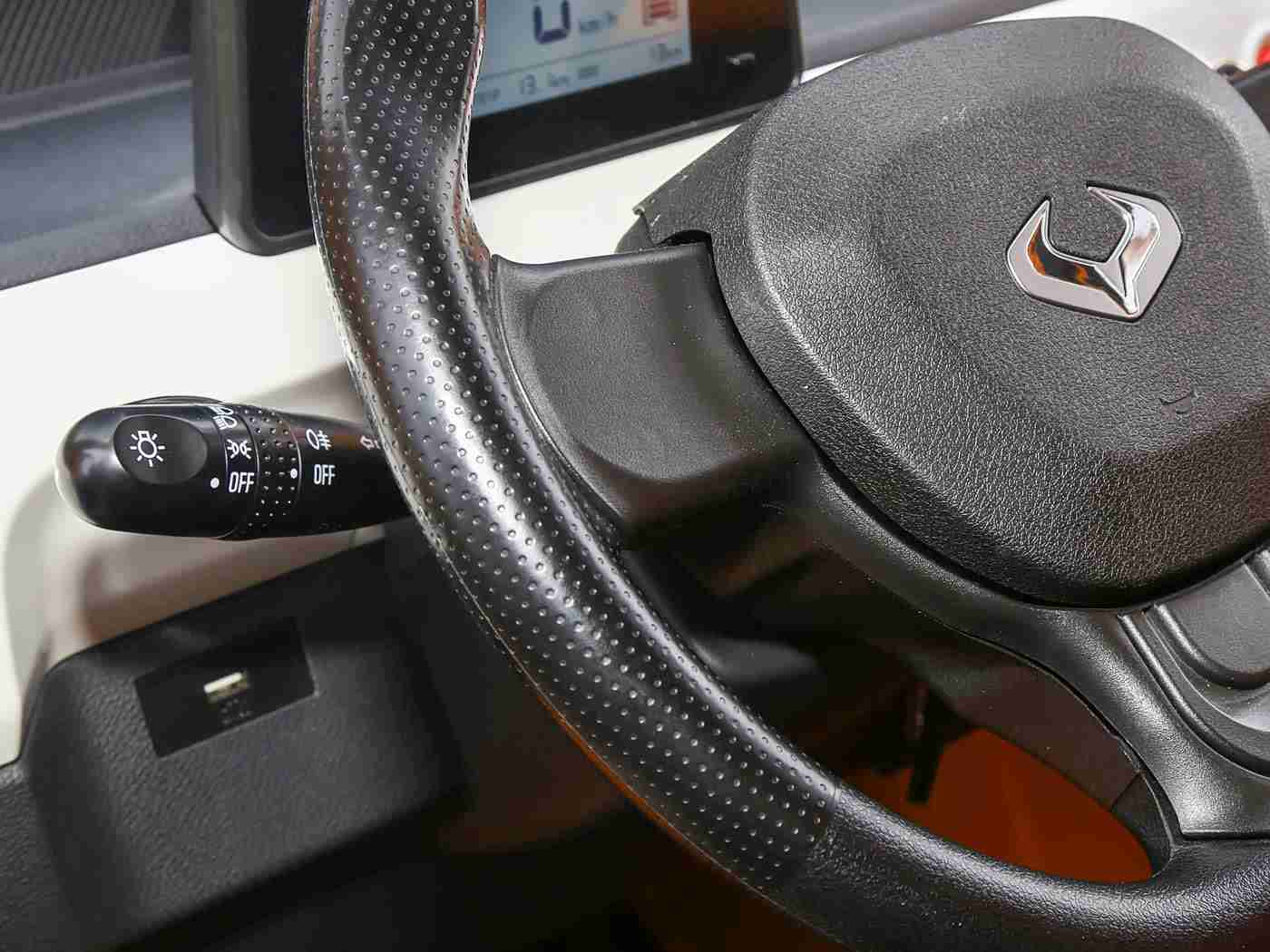 国精产品一区一区二区三区神宫寺：国精神宫寺系列汽车惊艳亮相：卓越性能品质，引领智能驾驶新潮流-1