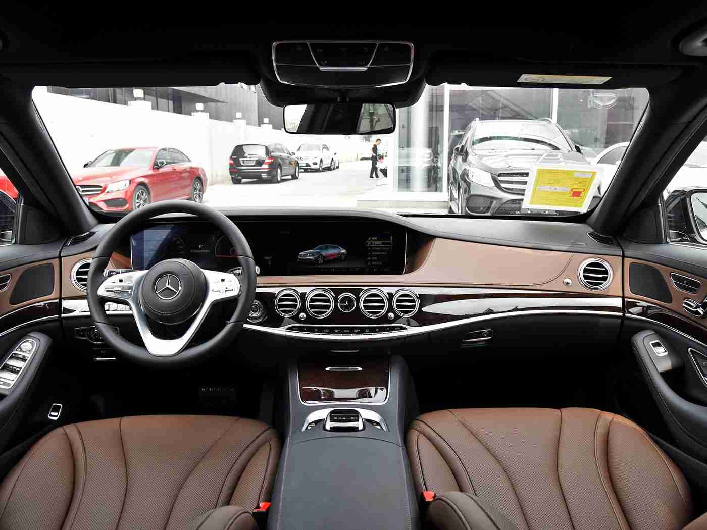 黄色软件4.0：智能护航，未来驾驶新篇章-1