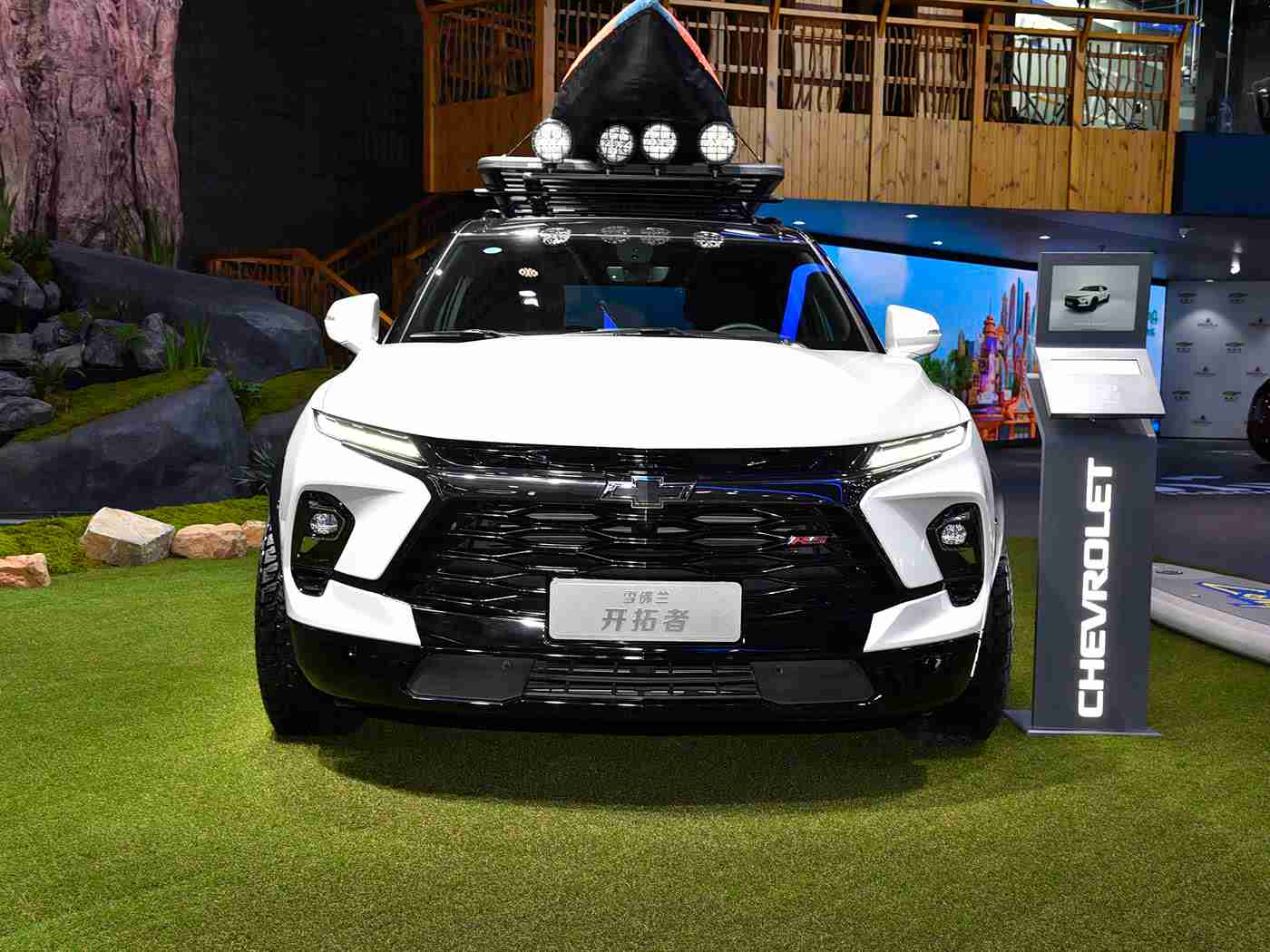 女超人满天星版麦乐迪马克斯：女超人元素融入经典设计，科技升级动力强劲，全新驾驶体验引关注-2