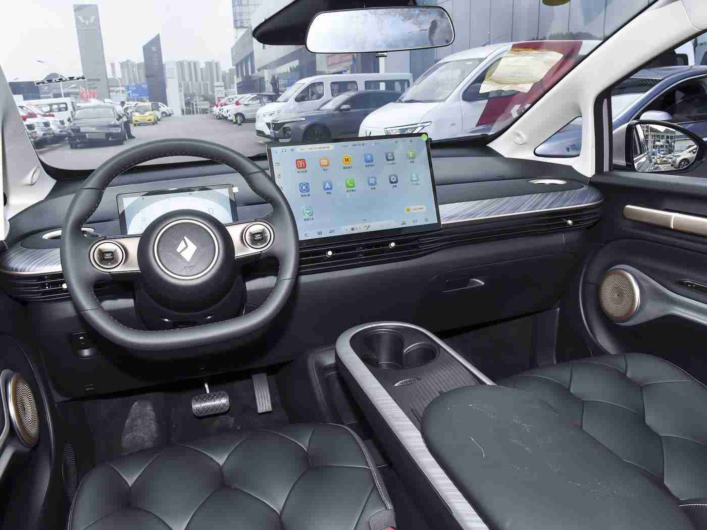 国内成人AV：新能源汽车与智能驾驶：汽车产业多元化发展趋势解析-3