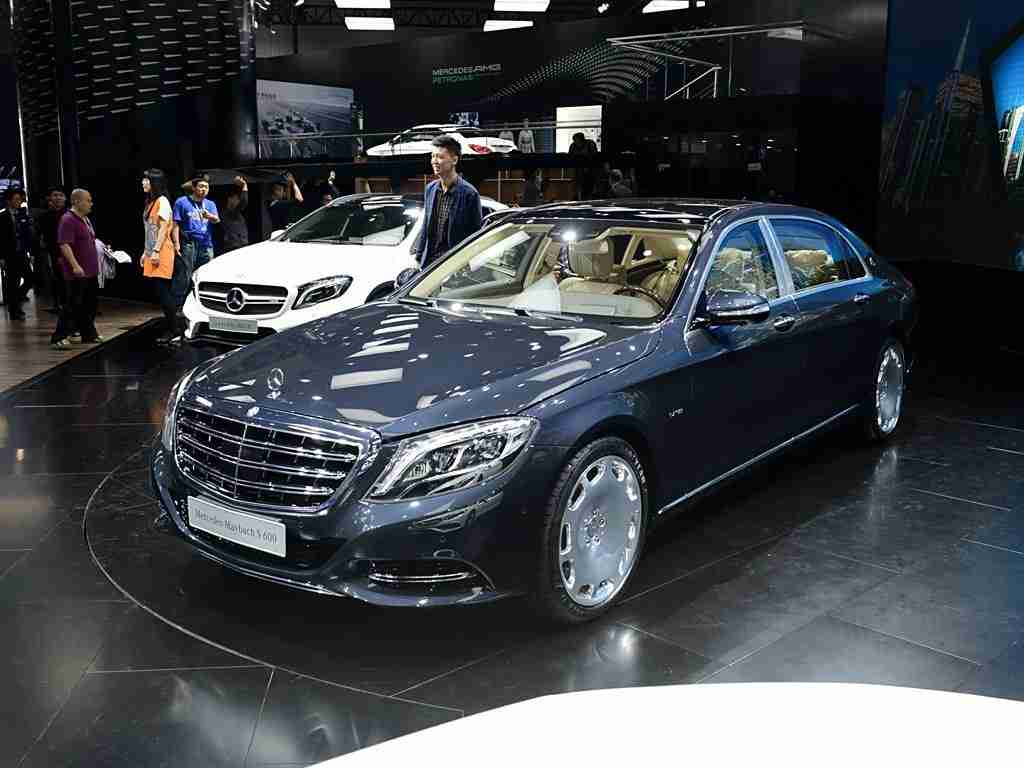 火影18家+动漫：动漫风潮驾驭未来，智能环保新座驾-1