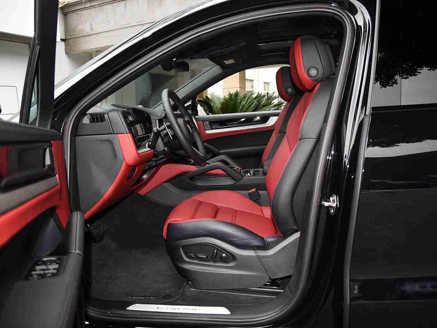 男生差差女生:汽车品牌创新出击:男女差异化设计,SUV与轿车各展魅力-2