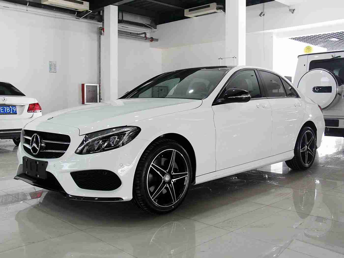 美女搞基软件：汽车应用创新潮：智能语音导航，娱乐安全两不误，为车主打造全新驾驶体验-1