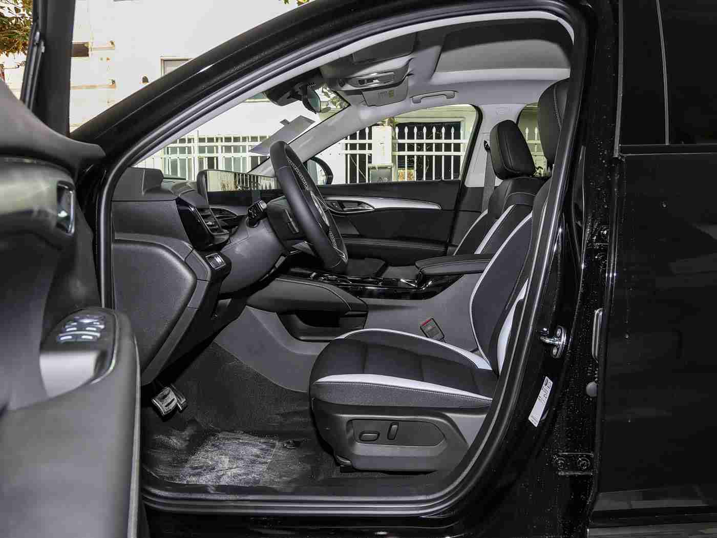 黄色软件app下载3.0.3免费装妆2023网页视频：创新驾驶体验，＂黄色软件＂助车主轻松应对拥堵与娱乐-1