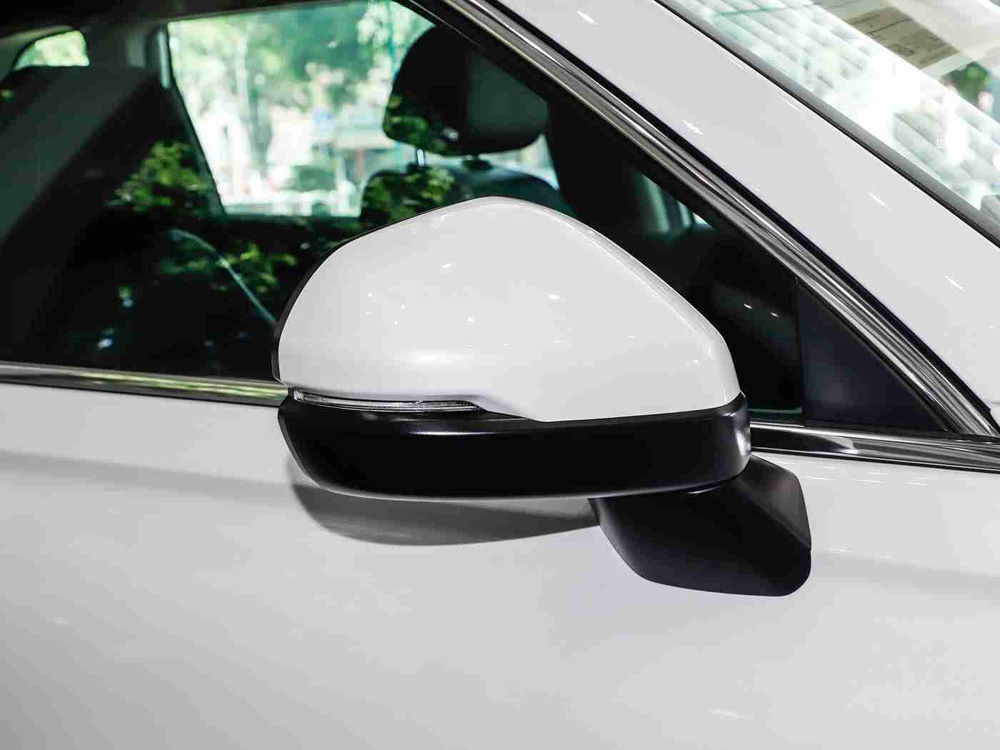 性开放网站：新能源汽车安全挑战：科技变革下的出行警钟-1