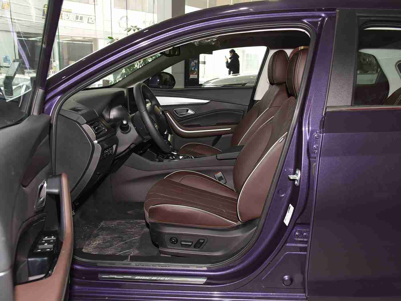 干逼软件：科技革新引领汽车智能化潮流，干逼软件助力车主畅享便捷出行体验-2