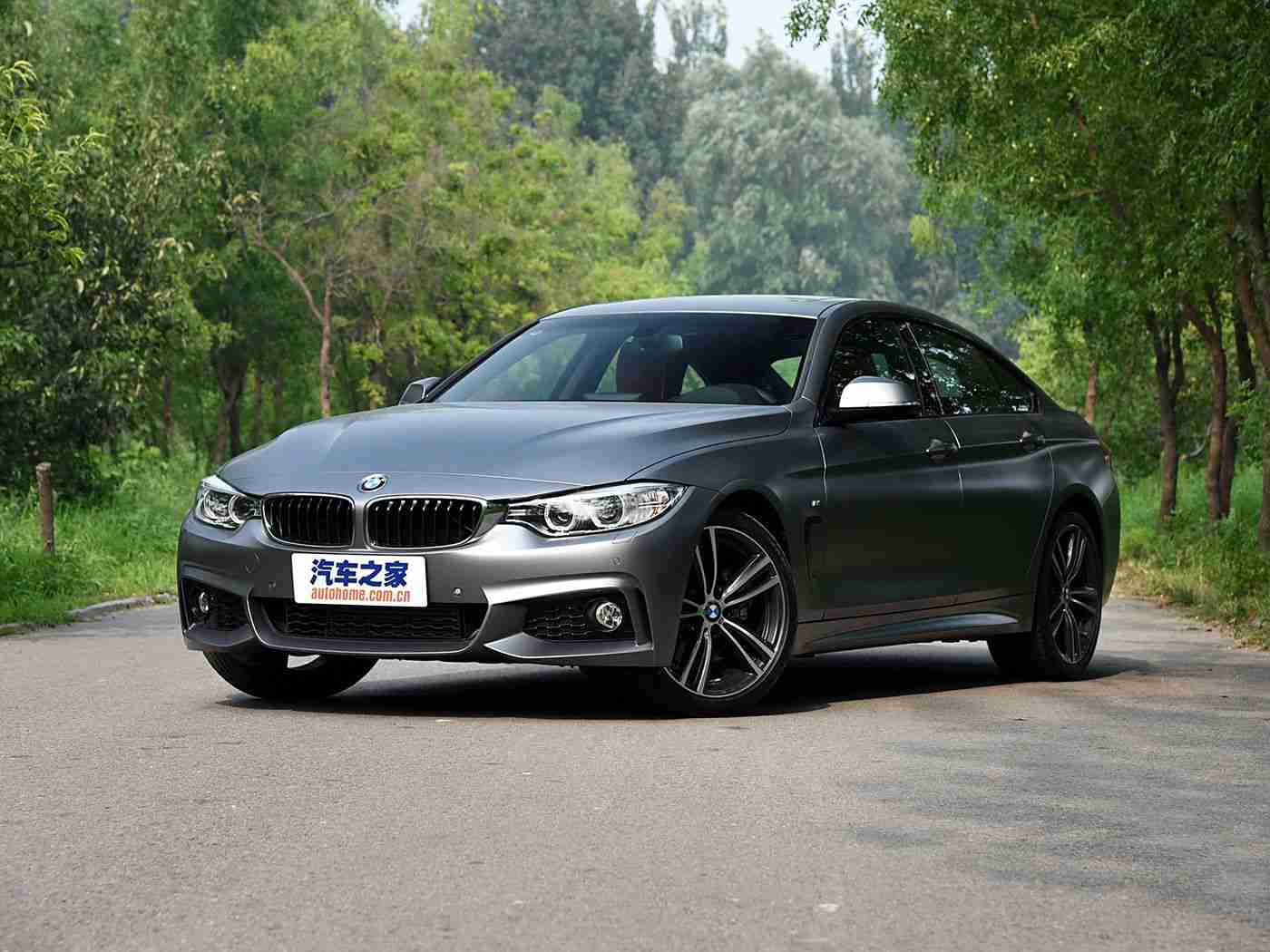 天美传媒麻豆MDXXXX:新晋网红跨界试驾高性能SUV,引领汽车时尚潮流-4