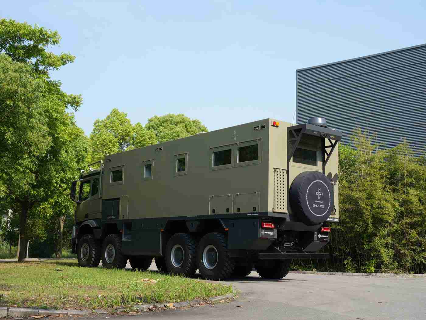 亚洲日韩欧美一区二区：新能源汽车浪潮席卷全球，各大车企竞相布局未来市场格局-1