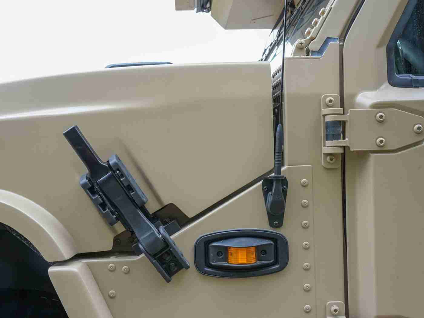 黄色软件每天：新能源汽车助力，智能驾驶引领未来，绿色出行理念深入人心-2