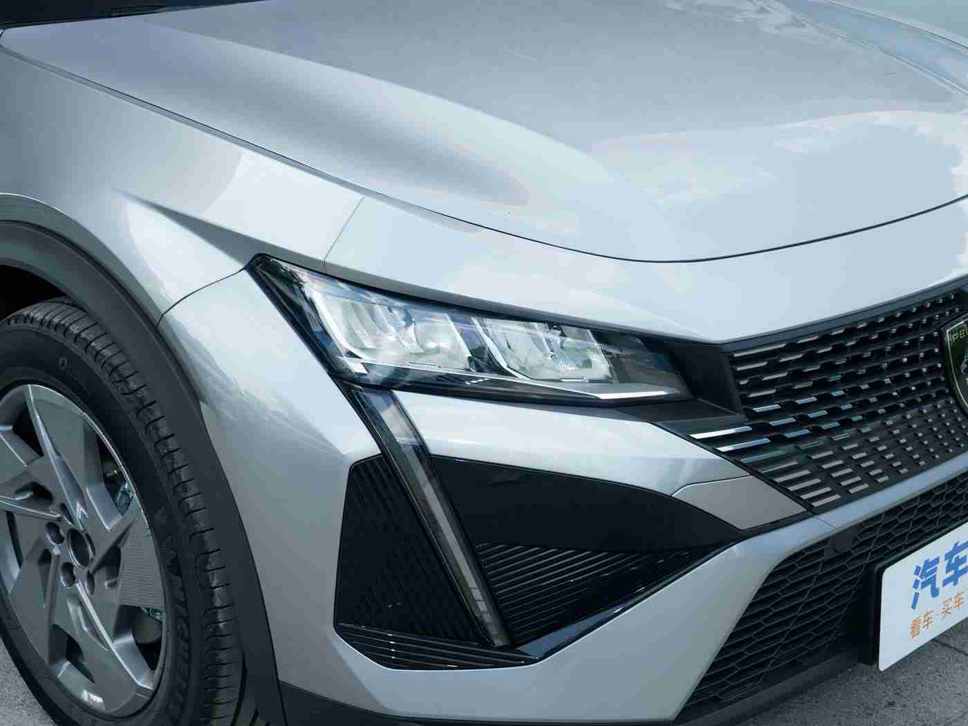 与亲女洗澡时伦了2次：“奇遇启示座椅创新，某品牌新车座椅设计引发热议，舒适安全获好评-2