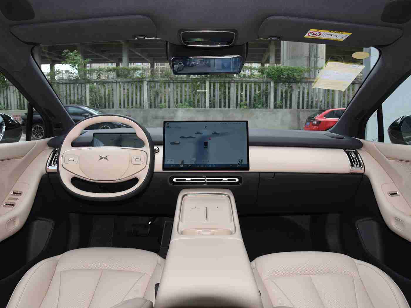 黄色成人app：“智能安全新篇章：汽车行业发展趋势解析，从“黄色成人app”事件看未来出行”-3