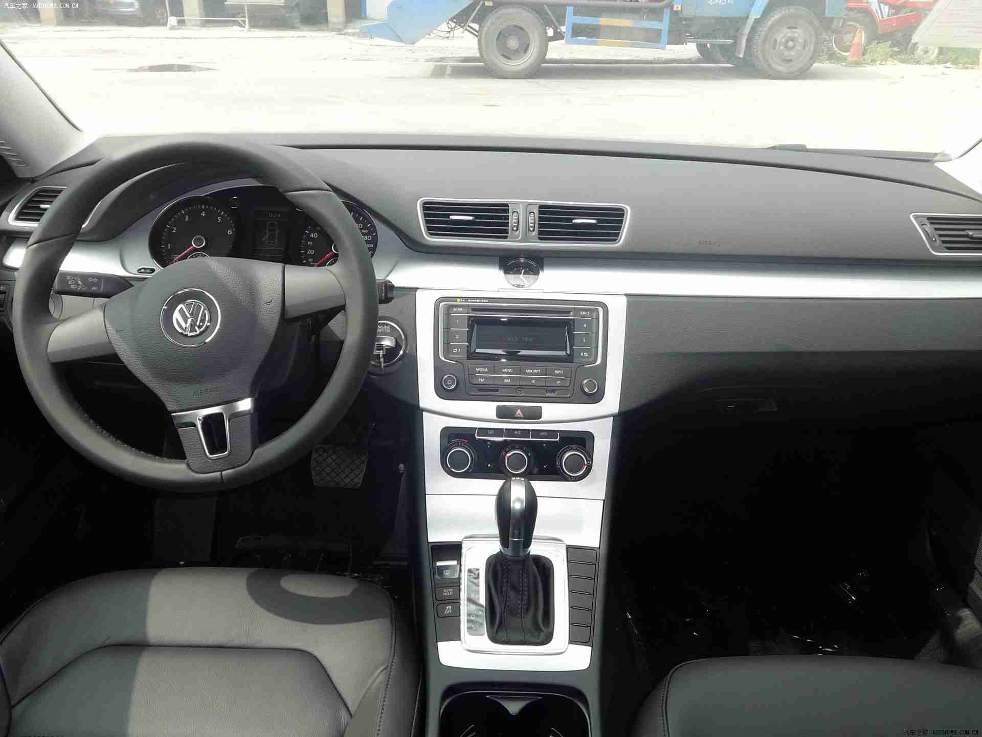 亚洲毛茸茸：童话触感，驾驭未来，环保尊享座驾-5