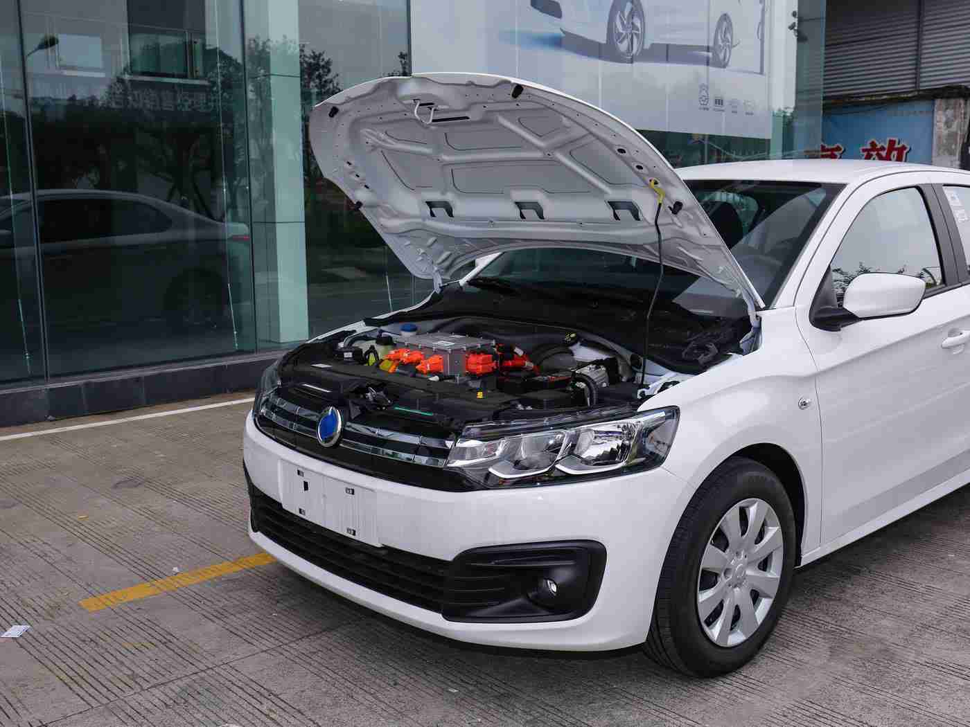 黄色软件APP3.0.3：智能导航，绿色出行，定制服务，安全护航，引领未来出行新篇章-1