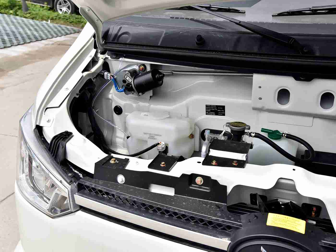 男生把困困放到女生困困里：创新科技与个性设计完美融合，“困困”新车型引发市场热议，未来前景可期-2