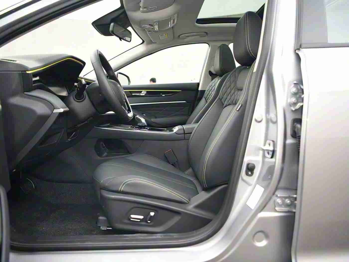 黄色软件app下载3.0.3免费装：驾驭未来，便捷无忧——智慧出行新伙伴-4