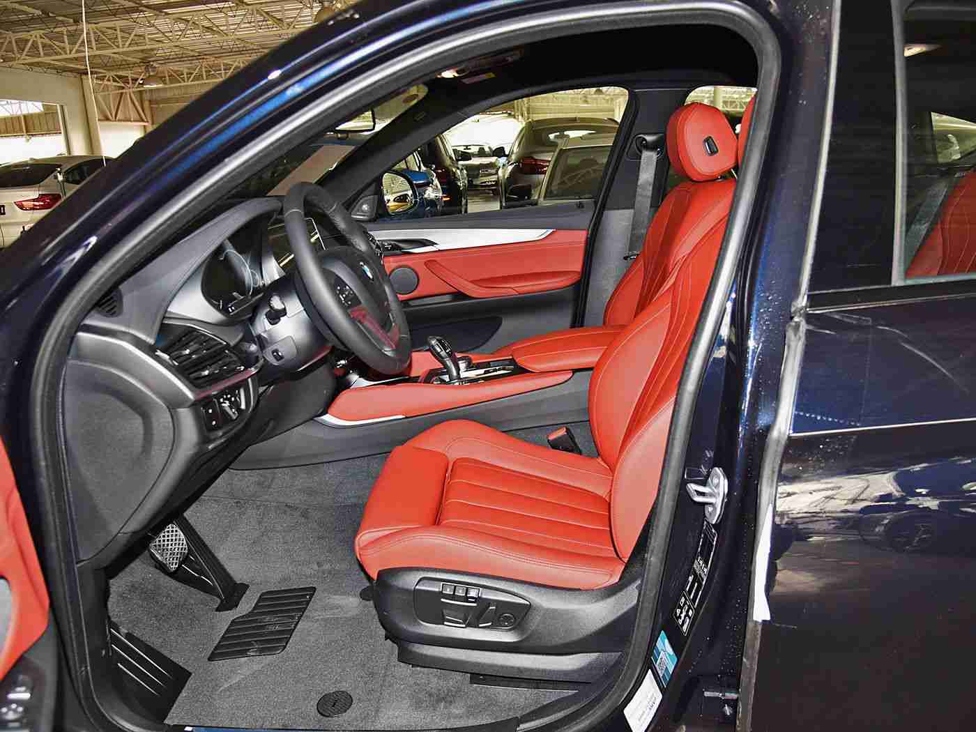 机机对机机手游免费下载版2023：科技驾趣，跨界融合，畅享汽车文化盛宴-3