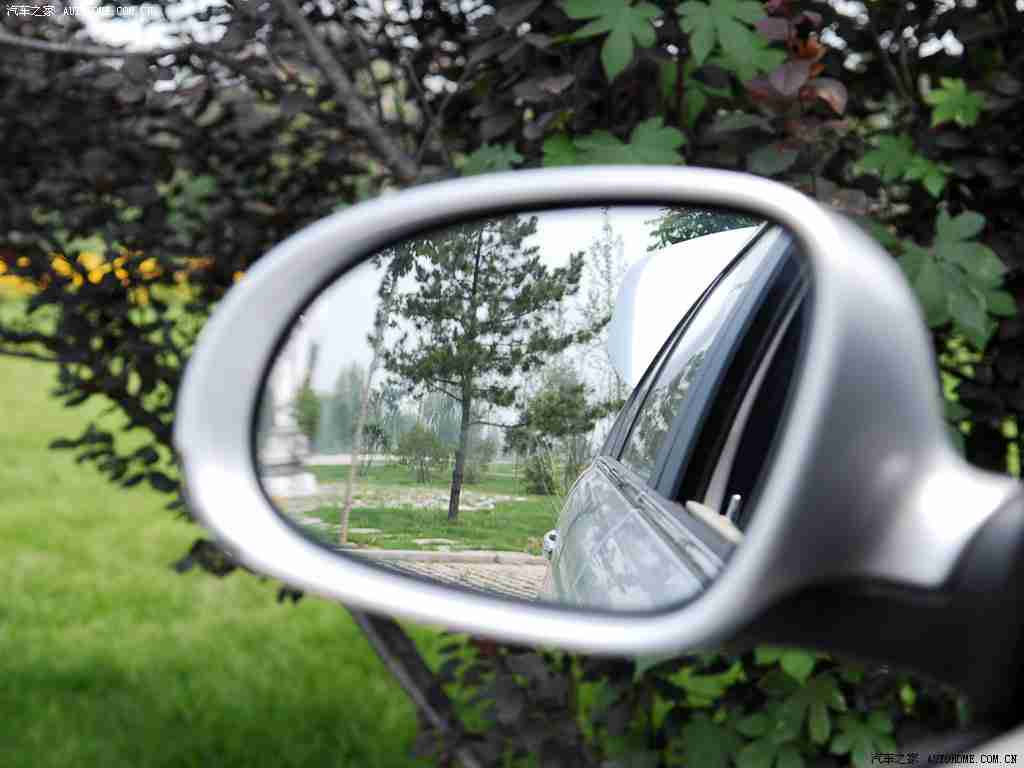 紧急通知界面访问升级中狼人:汽车品牌重磅升级紧急通知界面,狼人车型亮相引领智能驾驶新潮流-3