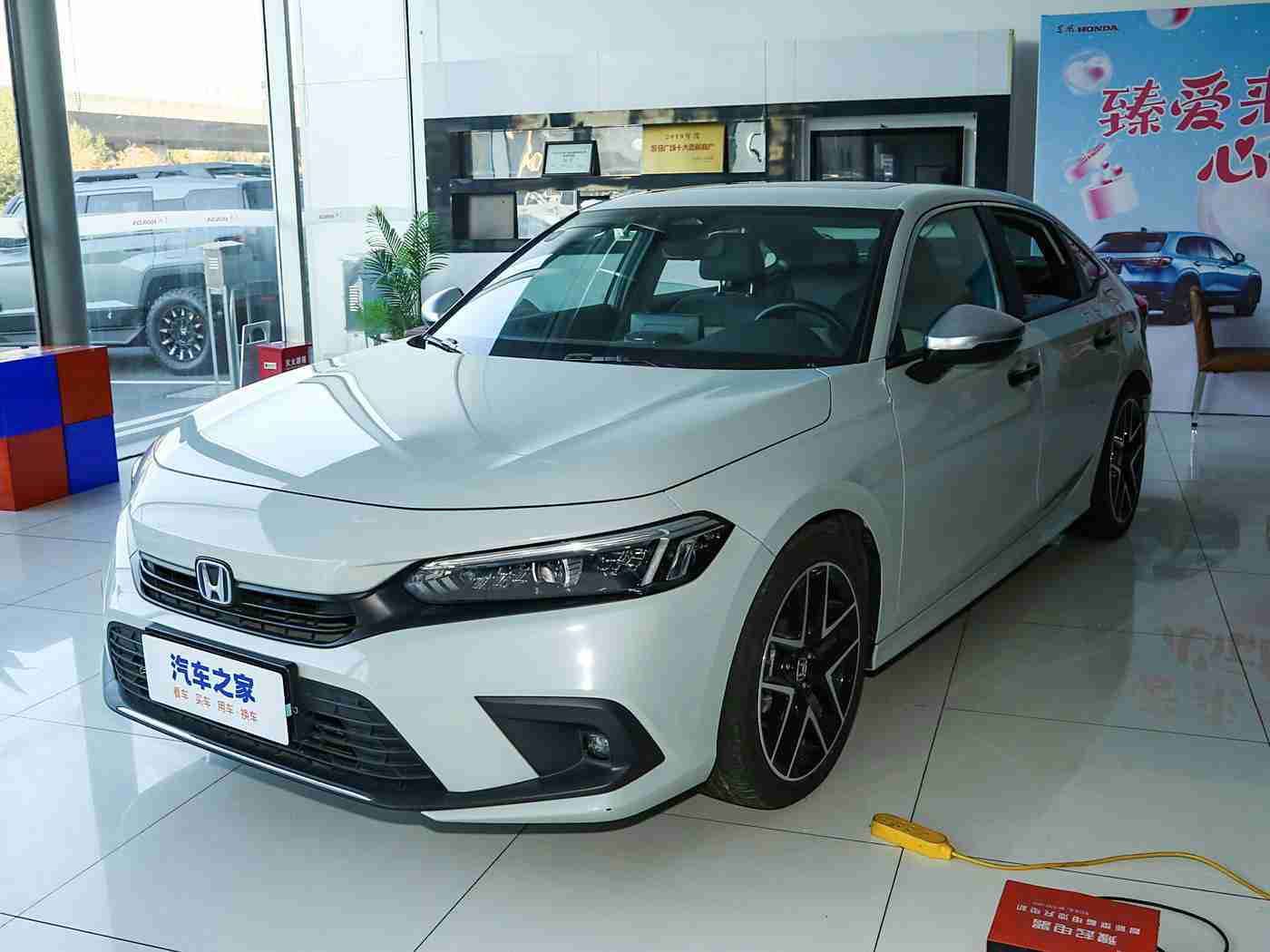 黄色app在线观看：汽车资讯盛宴，一触即达，深度挖掘汽车文化，开启新篇章-1