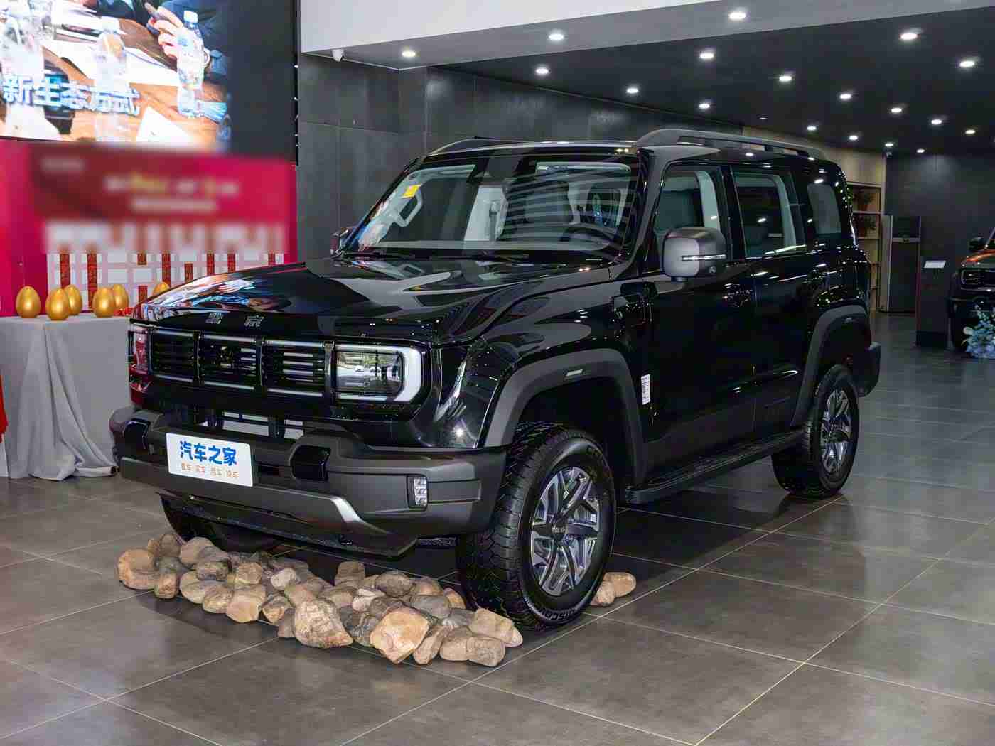 胡桃挤出白色汁液的解决方法：汽车内饰难题解决：胡桃木汁液溢出困扰一网打尽-3