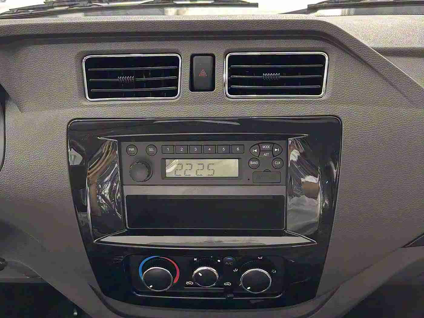 十大禁止安装软件：汽车安全警示：揭秘十大禁用车载软件，行车安全不容忽视-2