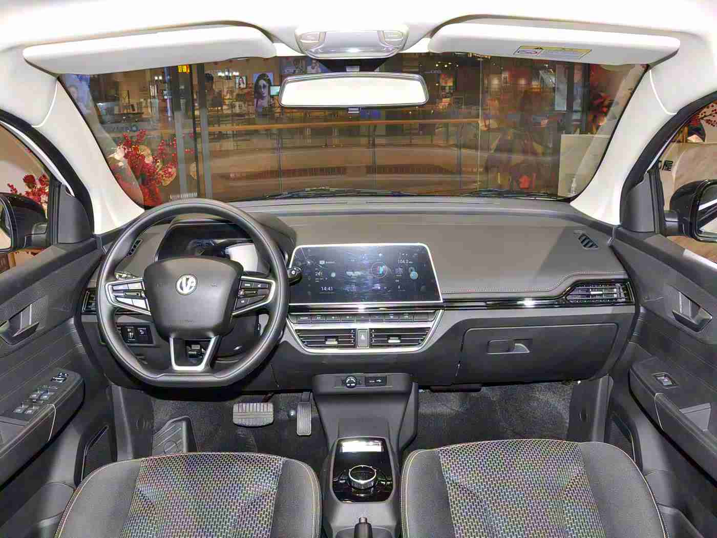 按摩师把我添高潮了6次:驾享巅峰,科技按摩师领航新纪元-1