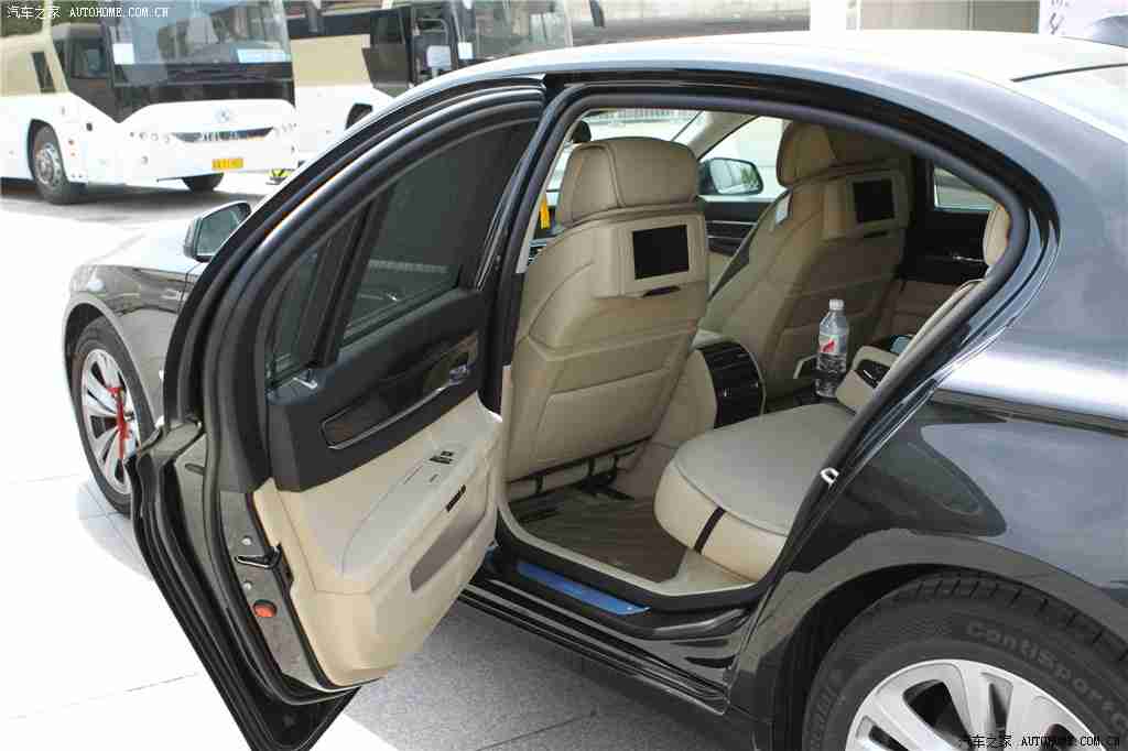 国产成人A：国产新锐崛起，7-10万性价比神车引关注，实力派“国产成人A”成市场新宠-1