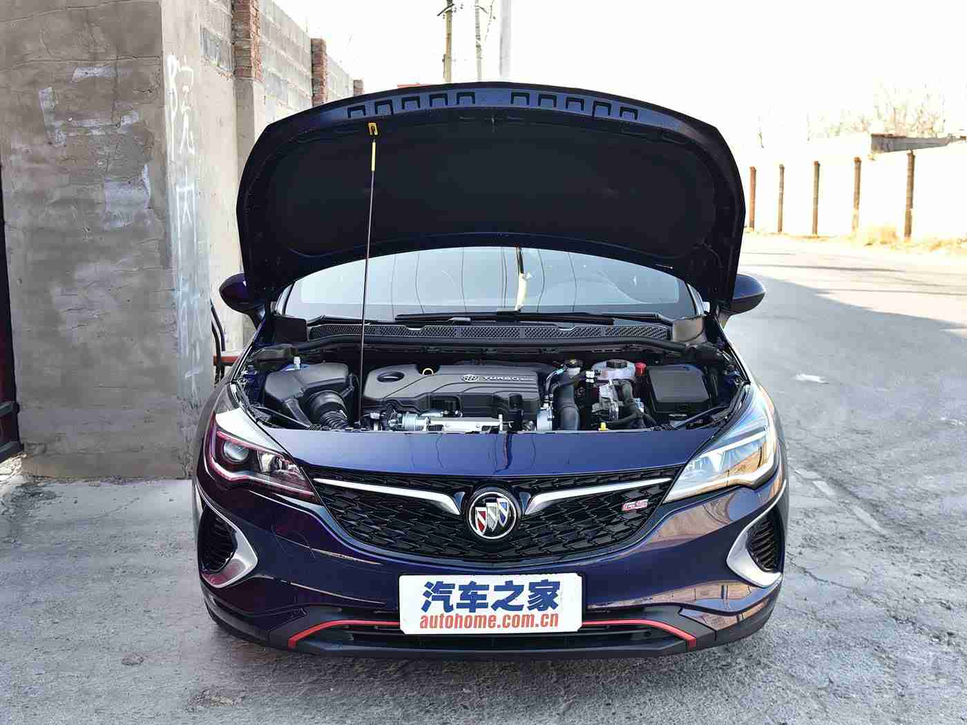 打屁股 网站脱裤子打屁股:汽车售后服务风波:知名品牌遭遇“脱衣示众”,品质与服务亟待提升-2