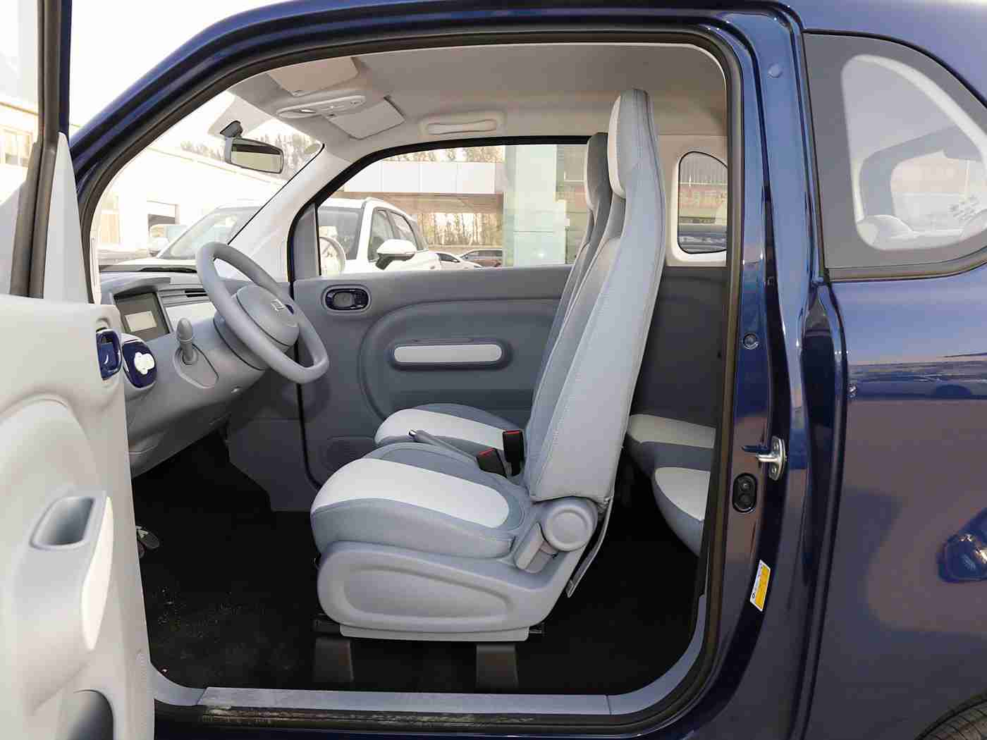 国产成人影片:汽车品牌新潮流:创新宣传助力国产车崛起,视听盛宴引领梦想之旅-1