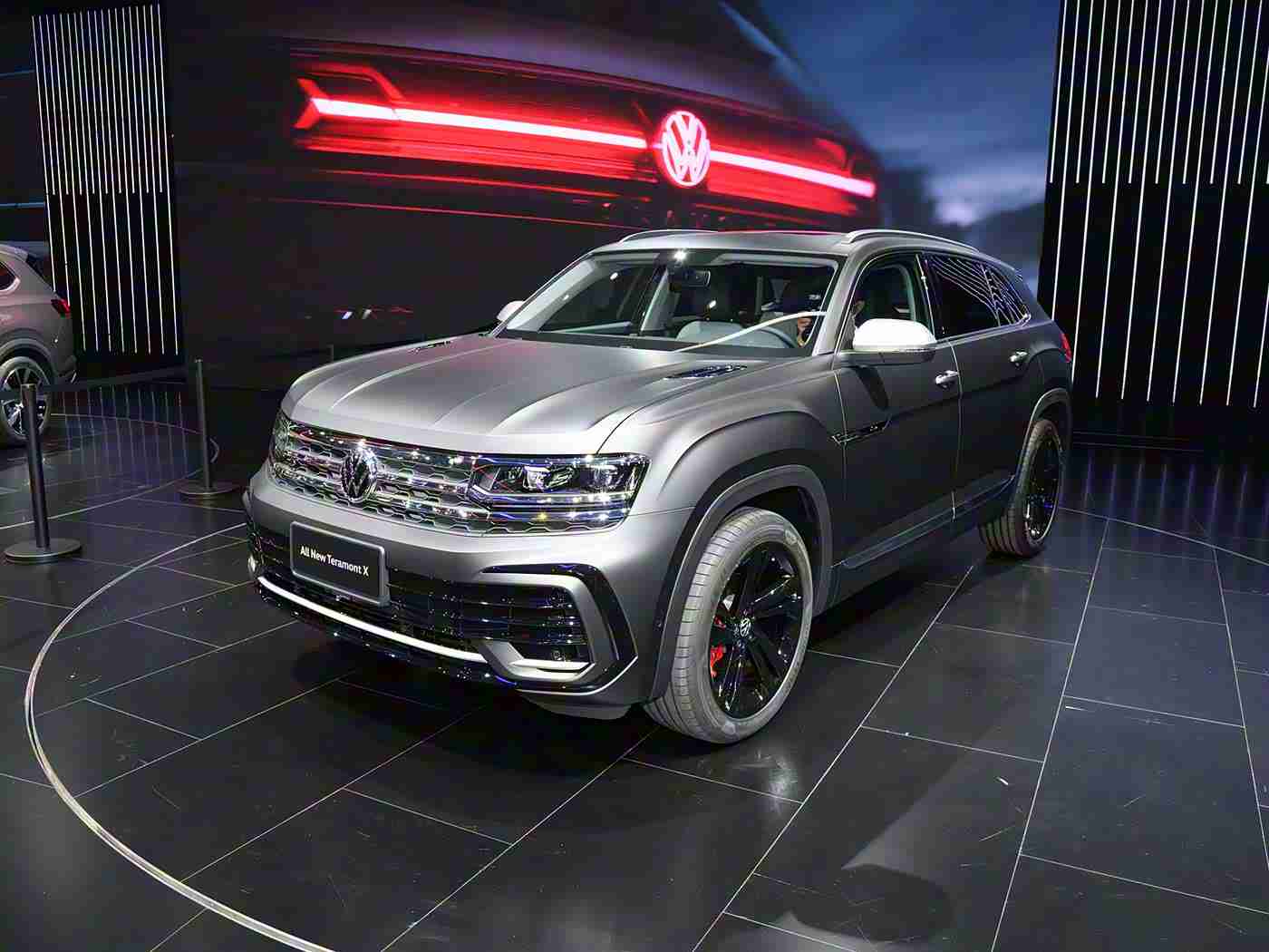 黄色APP导航:导航新境,智慧出行,畅行无忧-1